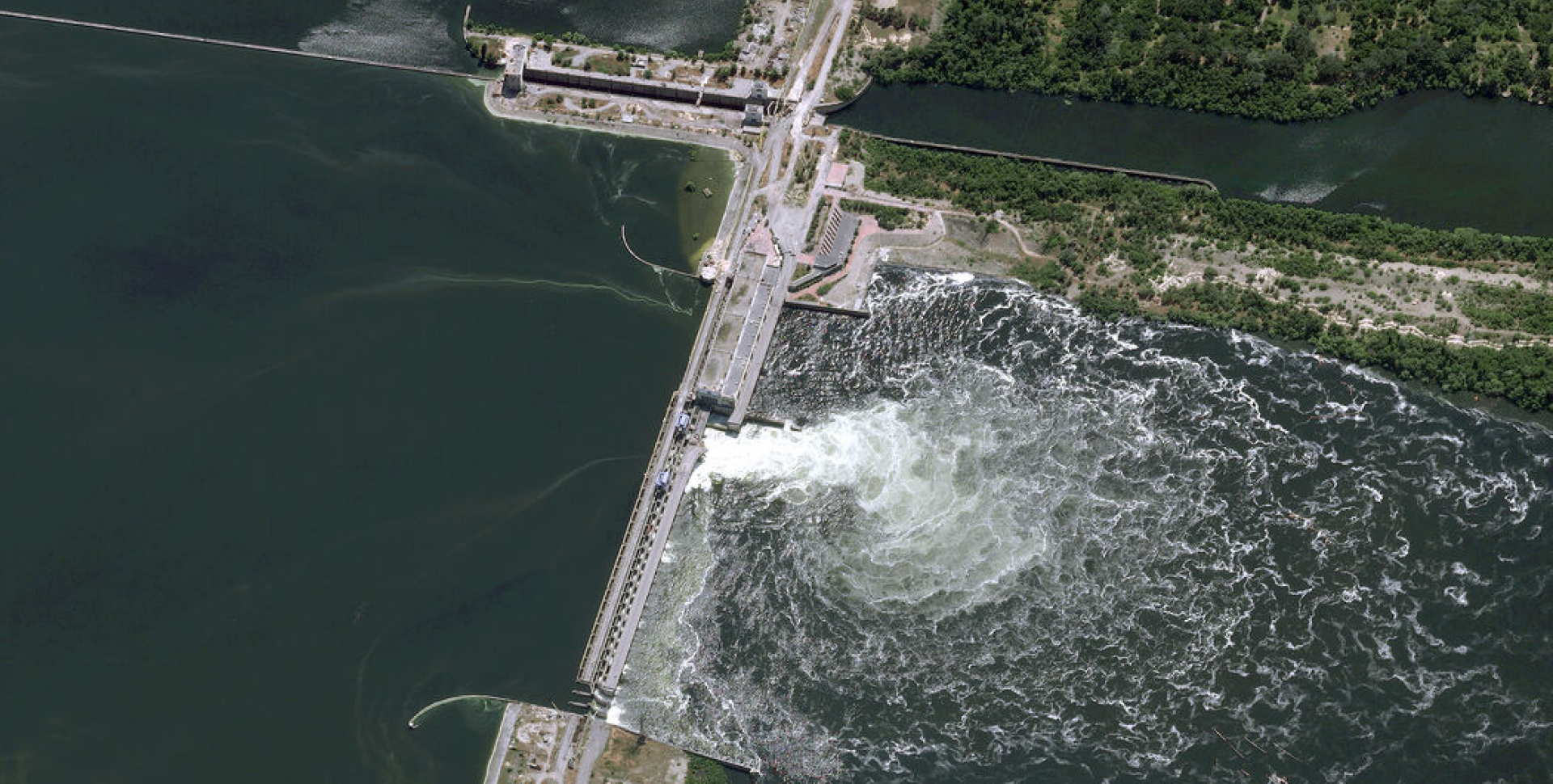 Чому докази вказують на те, що Росія підірвала Каховську дамбу